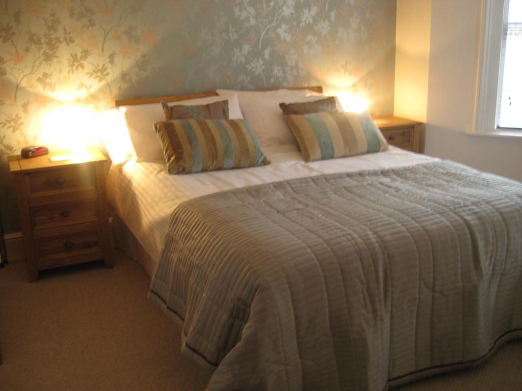 Bed & Breakfast Taylors